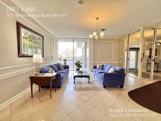 Building Photo - 2121 Nicholasville Rd