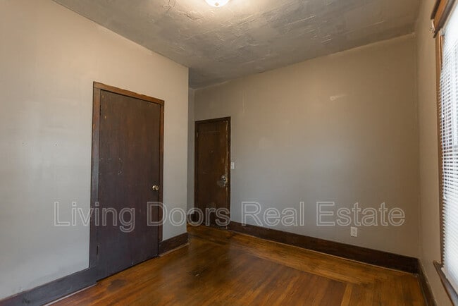 Building Photo - 1529 N 24th St