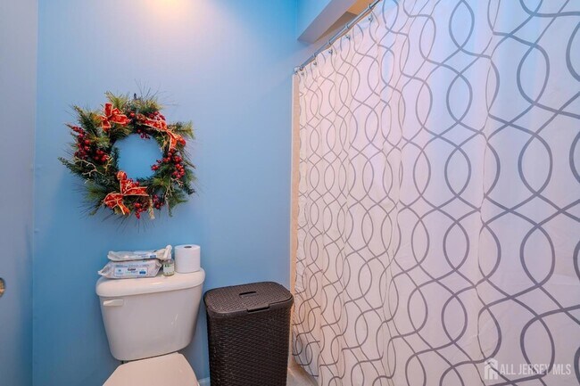 Building Photo - 19 Meadowlark Dr