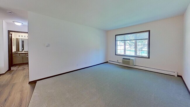 Building Photo - Renovated Upper 1 Bedroom 1 Bathroom Apart...