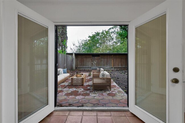 Building Photo - 10203 Beekman Pl Dr