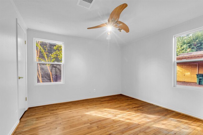 Building Photo - 4303 Piney Woods Dr