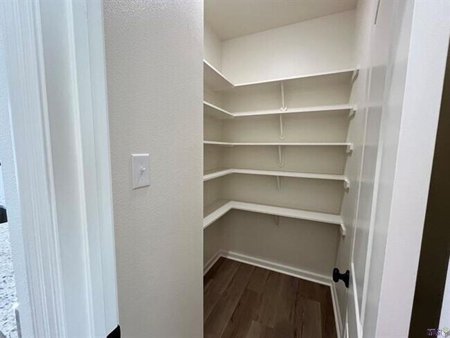 Building Photo - 28335 Merrimack Dr