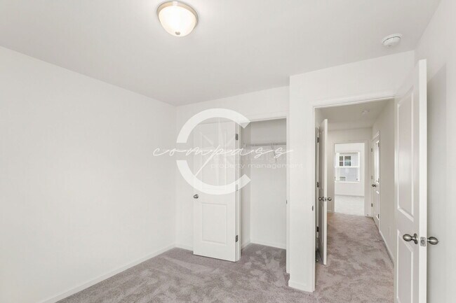 Building Photo - 303 Aldgate Wy