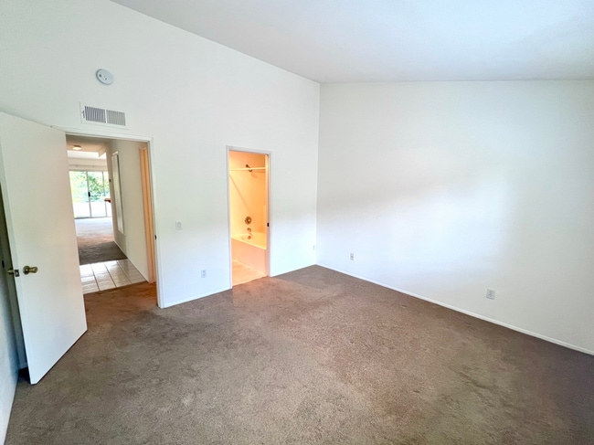 Building Photo - 9995 Scripps Westview Wy