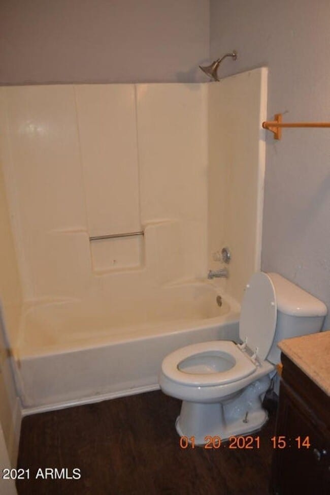 Building Photo - Nice 2 bedroom 2 bath apartment in Apache Junction!