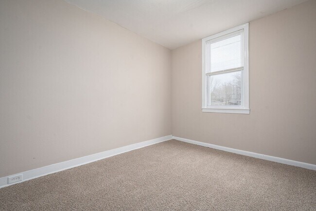 Building Photo - Newly Renovated 3 Bedroom in Charming Balt...