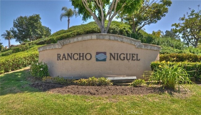 Building Photo - 24952 Via Denise