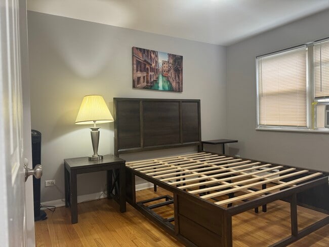 Building Photo - 1709 W Estes Ave