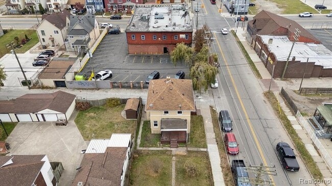 Building Photo - 5421 Toledo St