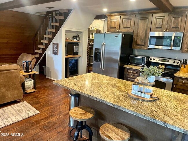 Building Photo - 17455 Big Sky Dr