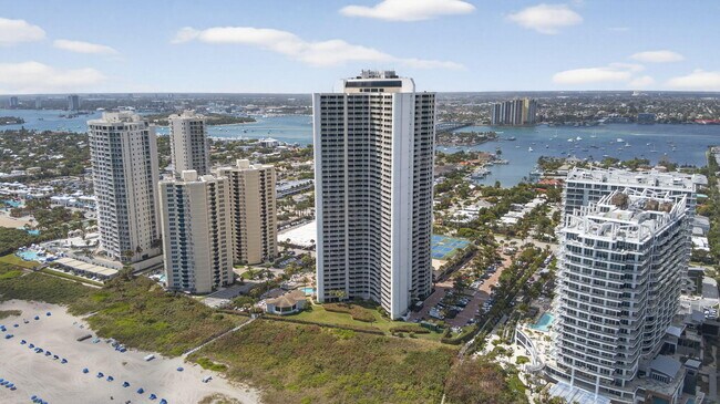 Building Photo - 3000 N Ocean Dr