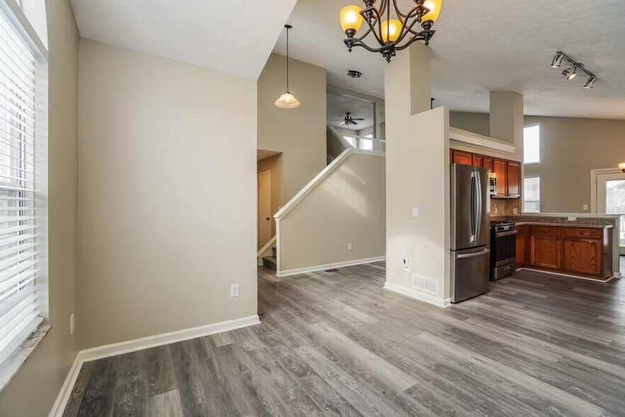 Building Photo - 742 Bouvier Ct