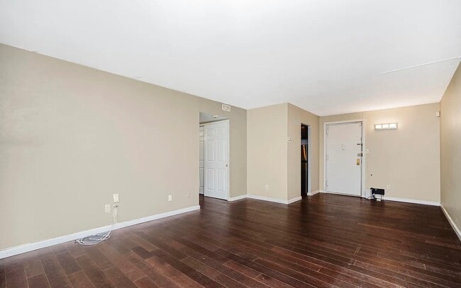 Building Photo - 5 Windham Loop