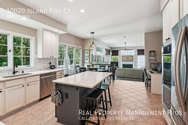 Building Photo - 10020 Island Fog Ct