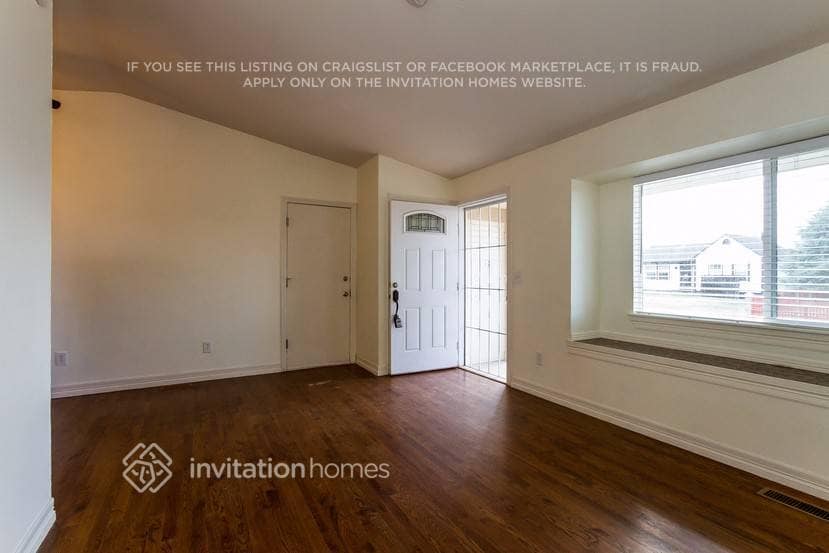 Building Photo - 1772 S Genoa Way
