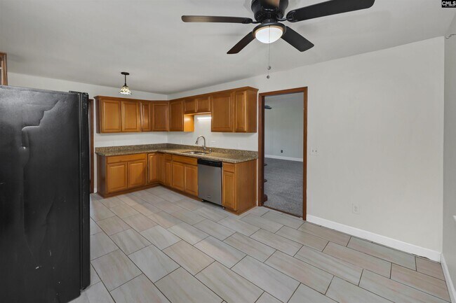 Building Photo - 1405 Parkdale Dr