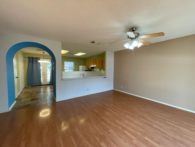 Building Photo - 7926 Ruby Meadow