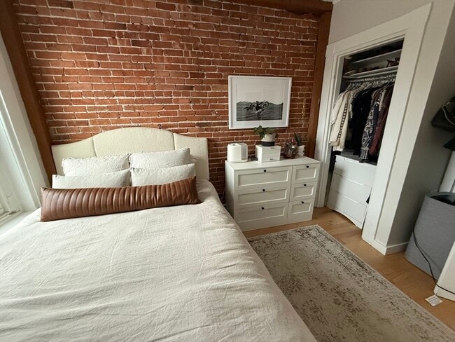 Building Photo - 179 Webster St