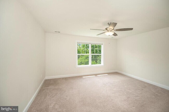 Building Photo - 2211 Camp Geary Ln