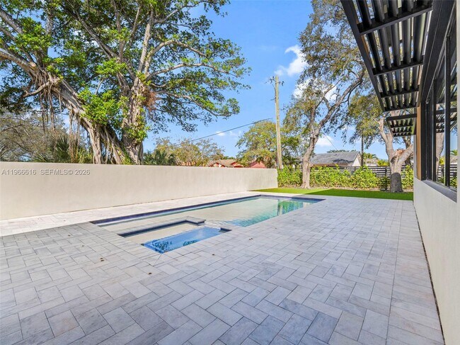 Building Photo - 17902 SW 149th Ct