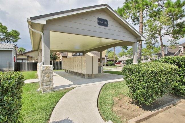 Building Photo - 12251 Copper Tree Pvt Ln