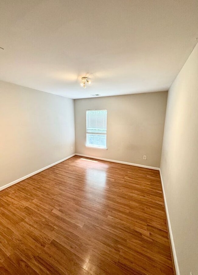 Building Photo - Fabulous Home in Ballantyne!!!