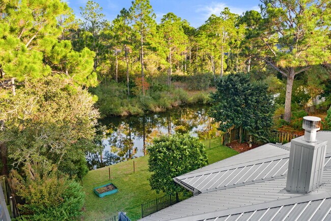 Building Photo - 255 Cll Escada