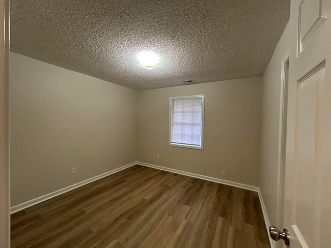 Building Photo - 3395 Bolden Ln