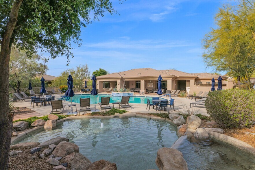 Building Photo - 16420 N Thompson Peak Pky