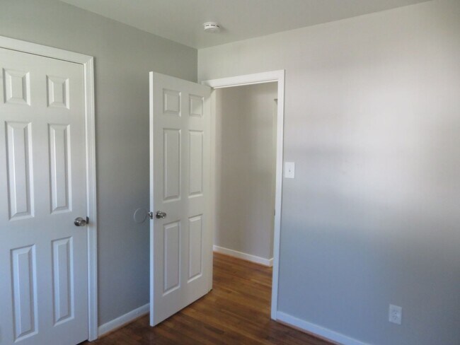 Building Photo - Hopewell