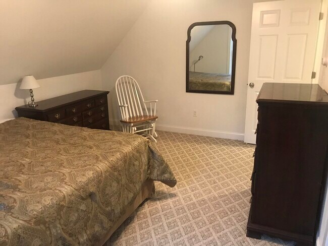 Building Photo - 562 New Hampshire Rte 103