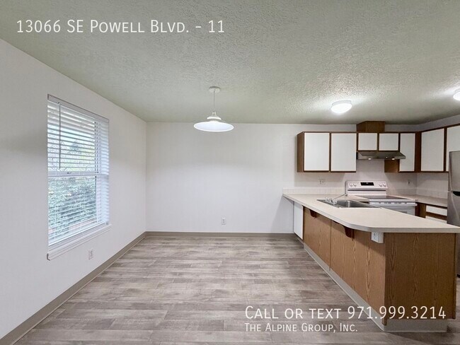 Building Photo - 13066 SE Powell Blvd