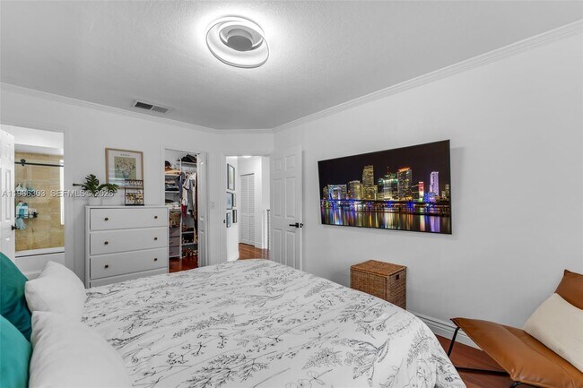 Building Photo - 20975 SW 84th Ave