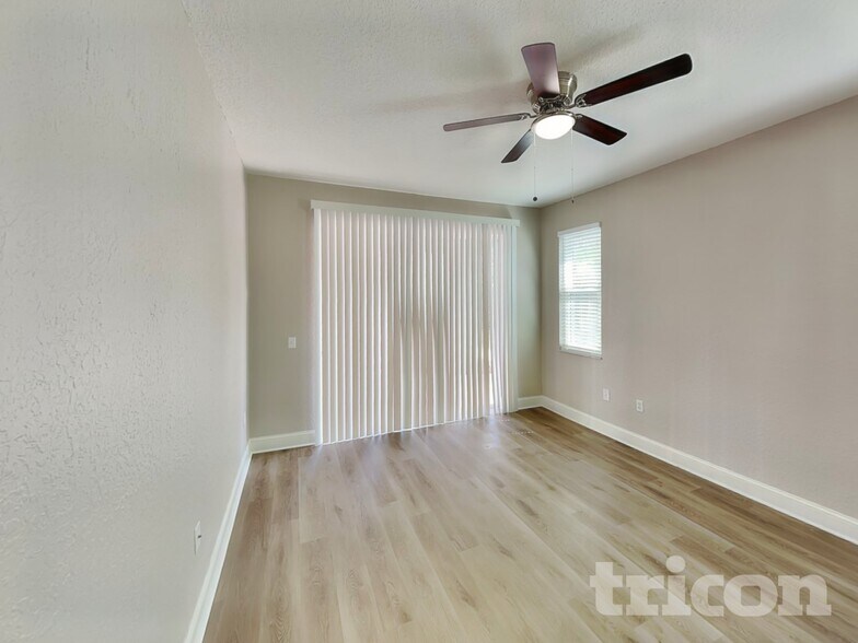 Building Photo - 3012 Forest Hammock Dr