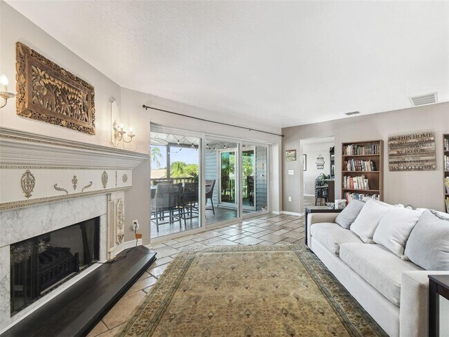Building Photo - 6241 Bayside Dr