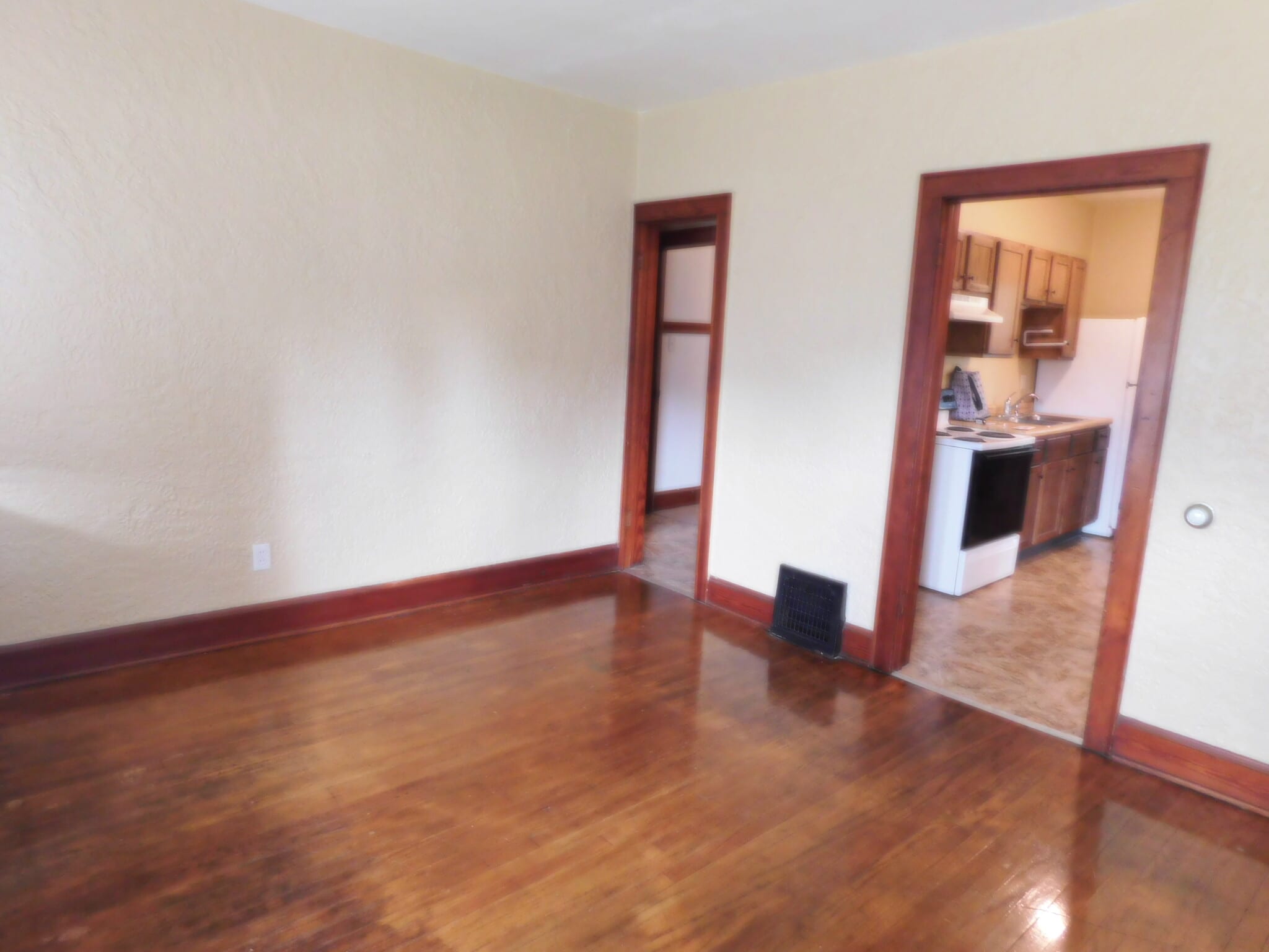 Building Photo - 230 W Summit St