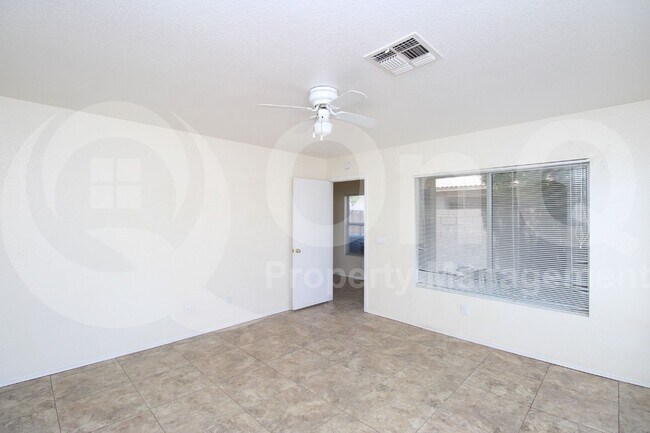 Building Photo - 2316 E Kelton Ln