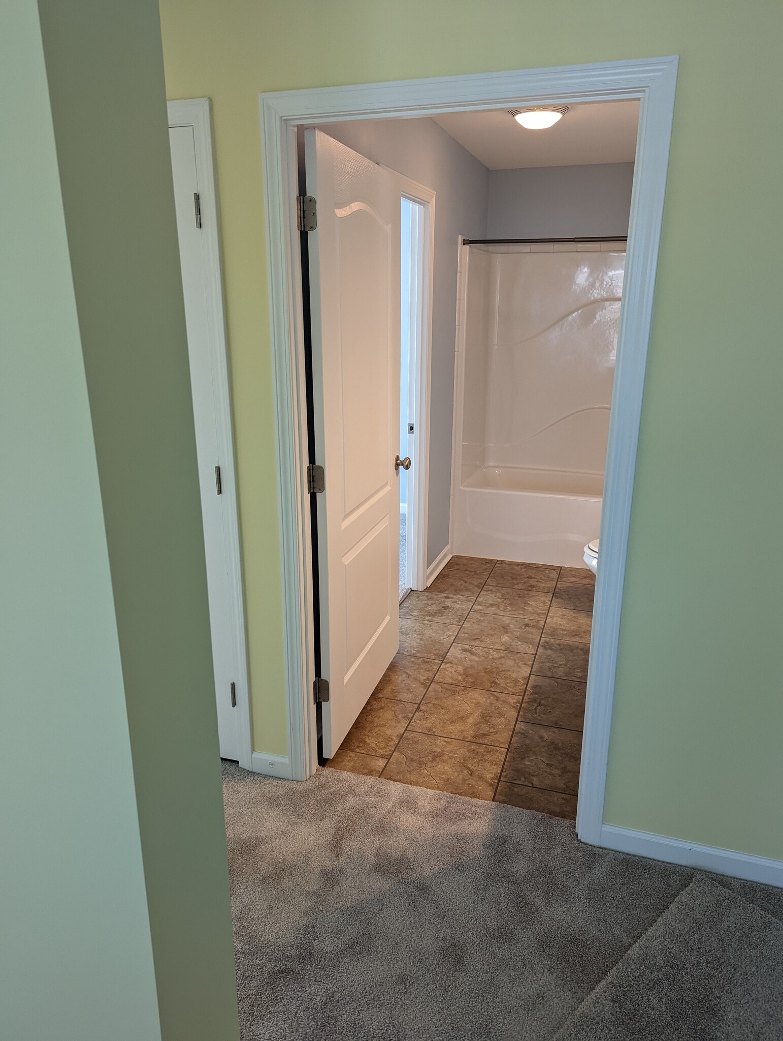 Building Photo - 8073 River Rd SE