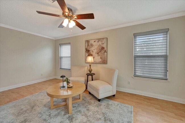 Building Photo - 1907 Glencove Dr