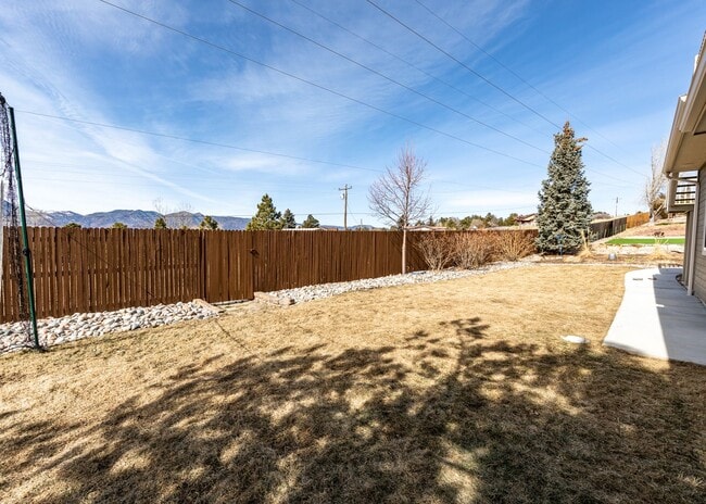 Building Photo - Fabulous 6 bedroom + office D20 Home with ...