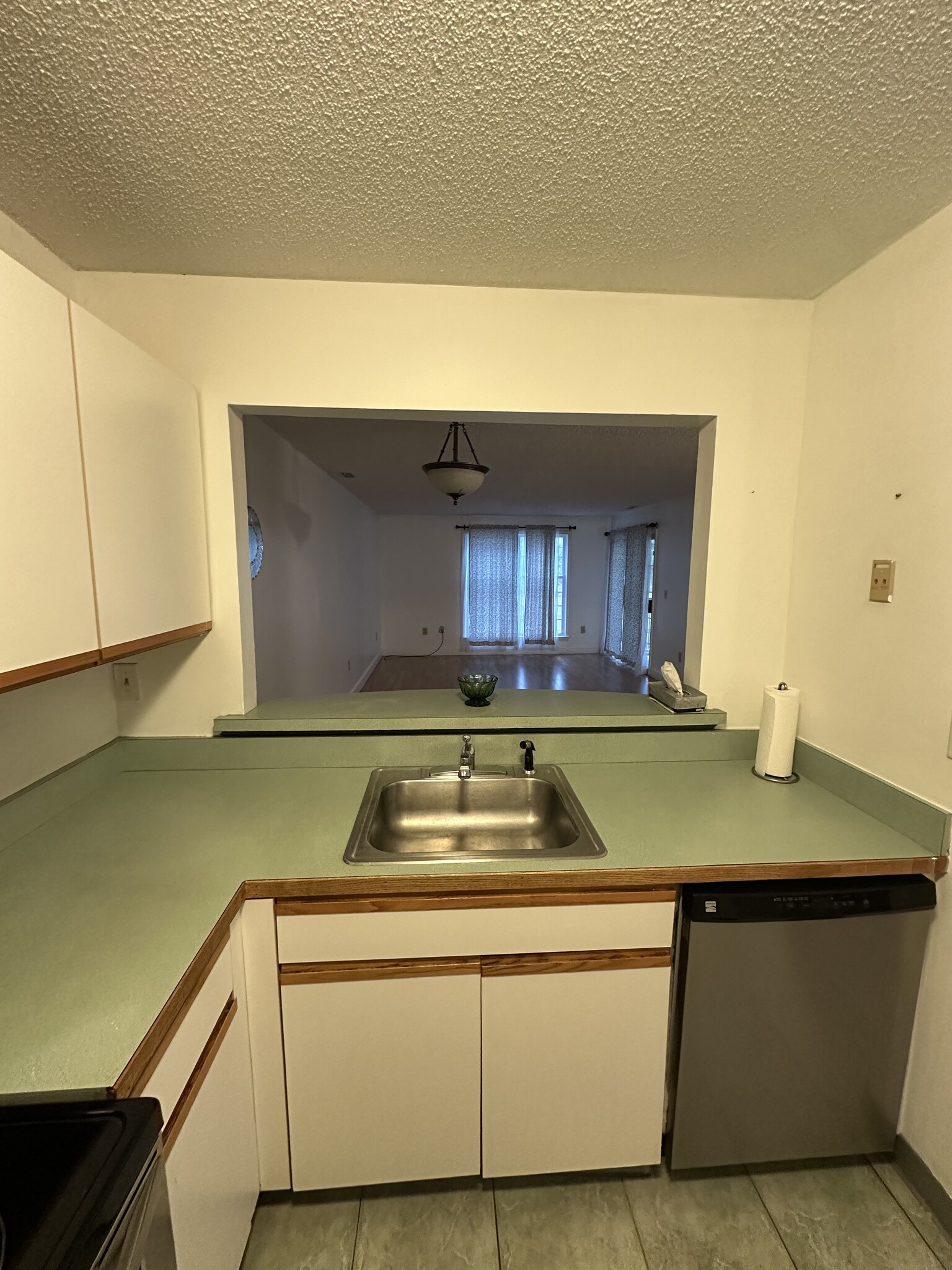 Building Photo - 101 Country Club Ct