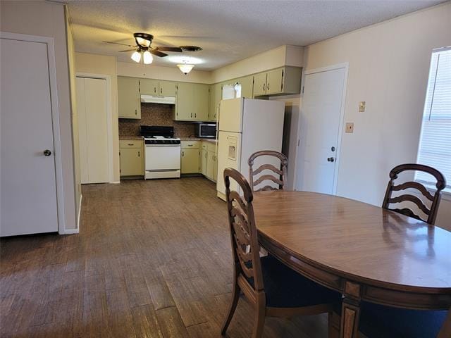 Building Photo - 5374 Alamo Dr