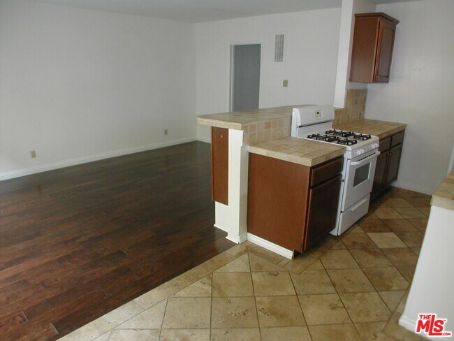 Building Photo - 3745 Keystone Av