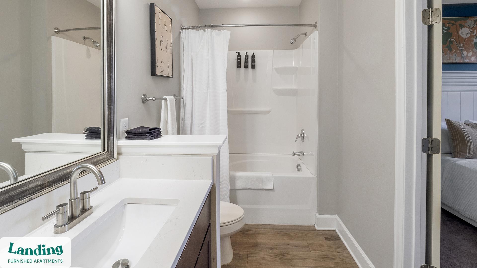 Building Photo - 195 N Creek Dr