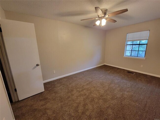 Building Photo - 3439 Malabar Rd