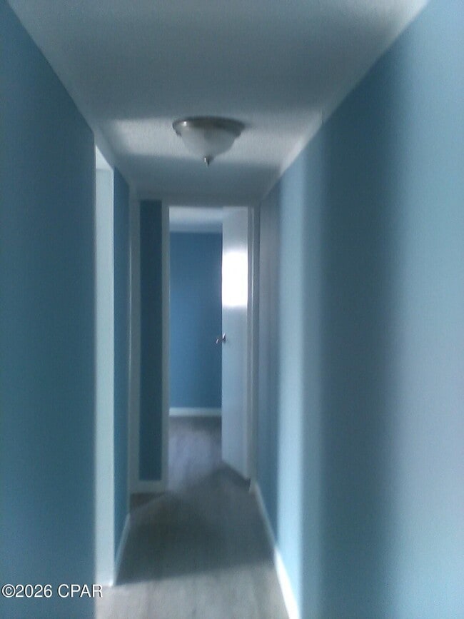 Building Photo - 7117 Beachwood Blvd