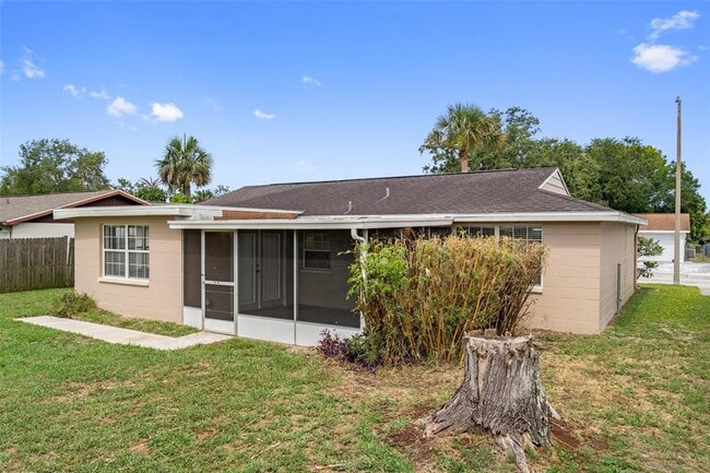 Building Photo - 9740 Lamantin Dr