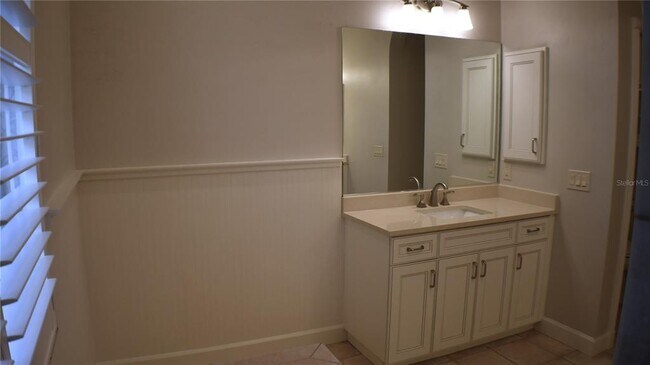 Building Photo - 4910 Old Creek Dr