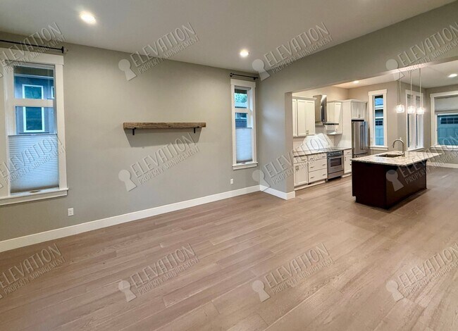 Building Photo - 62707 NW Mehama Dr